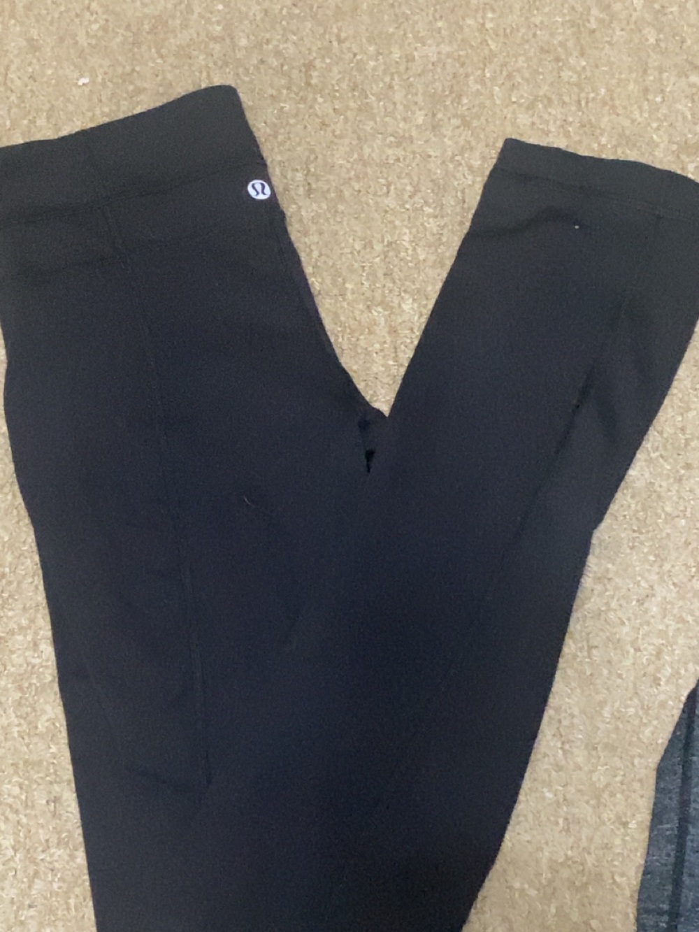 Fits sizes 6-8 very stretchy! Lulu High-Rise Performance Leggings